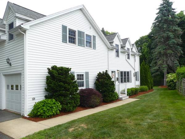 3 Elm St #3, North Andover, MA 01845