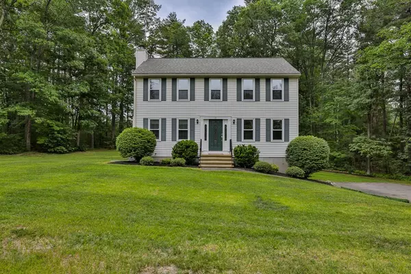 13 Gowing Road, Hudson, NH 03051