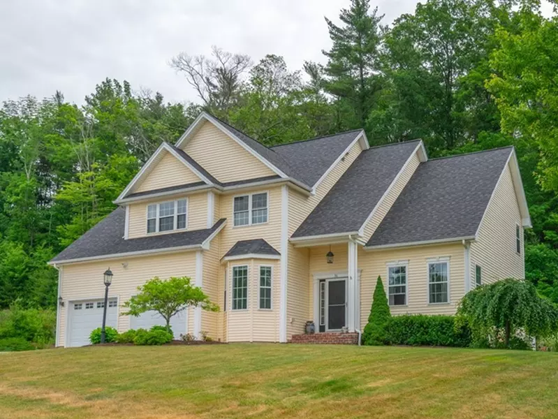 36 Draper Woods Rd, Sturbridge, MA 01518