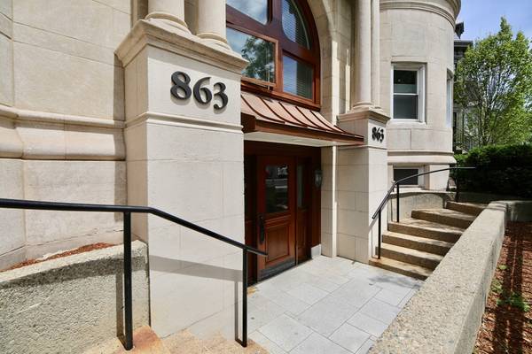 863 Massachusetts Ave #17, Cambridge, MA 02139