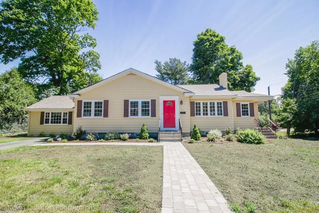 Dedham, MA 02026,118 Cedar St