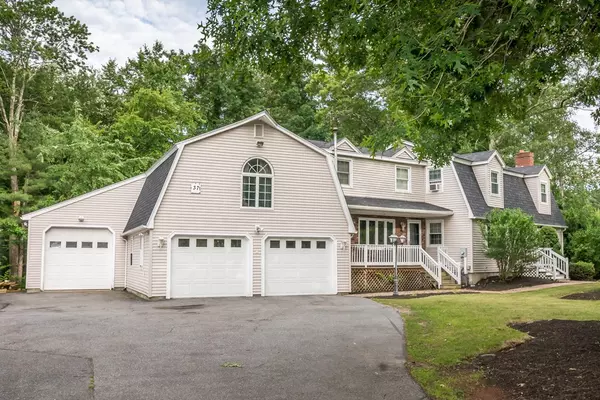 37 Blueberry Cir, Pelham, NH 03076