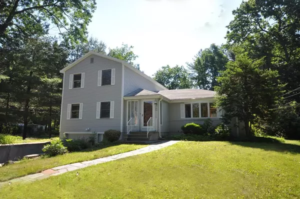 25 Mohegan Road, Acton, MA 01720