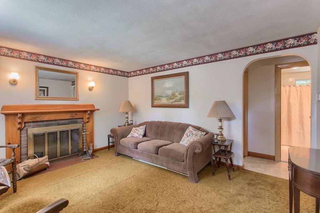 Reading, MA 01867,21 Condor Rd