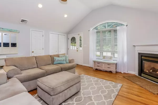 Tiverton, RI 02878,210 Kaufman Road