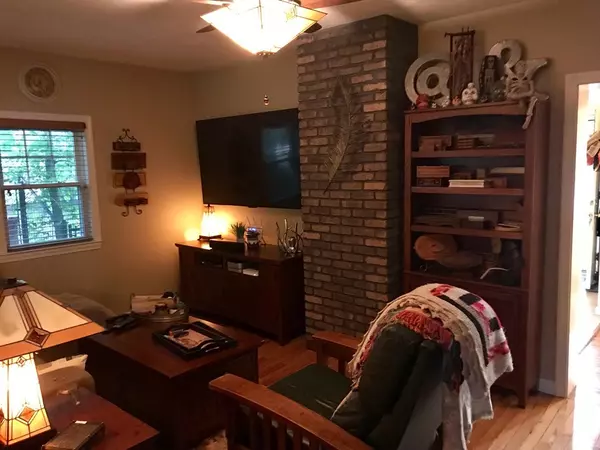 Grafton, MA 01536,8 N Main St.