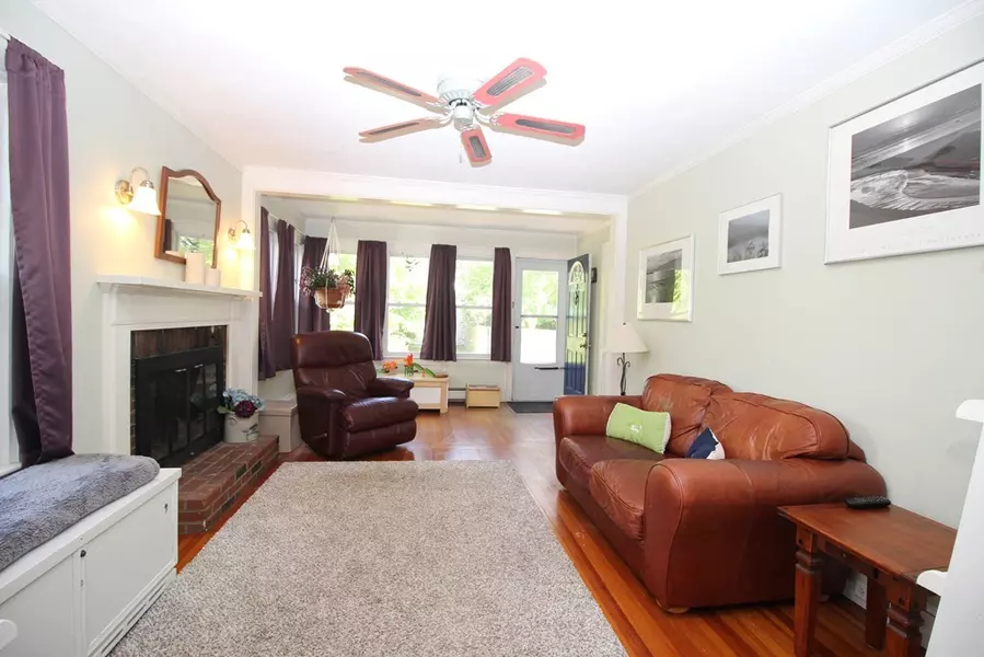 26 Powhatan Rd, Yarmouth, MA 02664