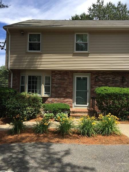 29 Meadowbrook Ln #29, Easton, MA 02375