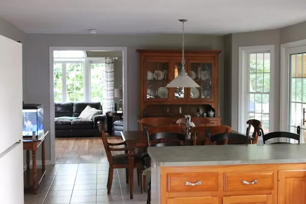 Walpole, MA 02081,15 Lavender Lane