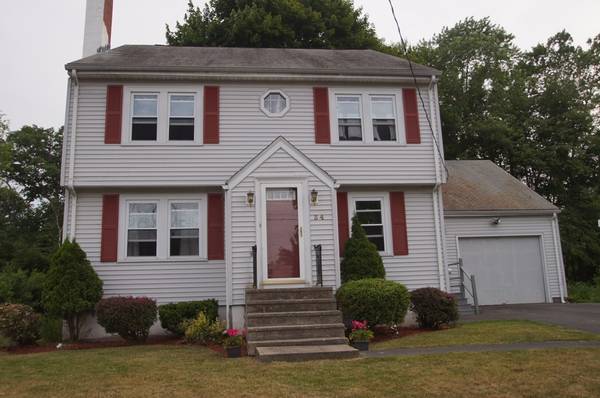 34 Paon Blvd, Wakefield, MA 01880