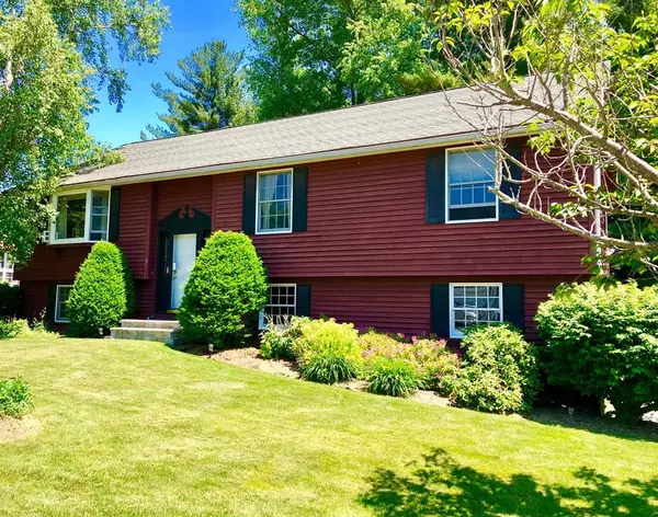 18 Pioneer Lane, Auburn, MA 01501