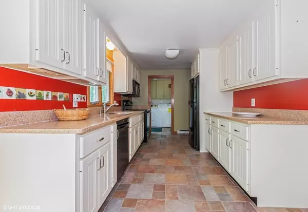 Eastham, MA 02642,25 Viola Rd