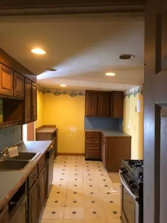 Gloucester, MA 01930,7 Fair St