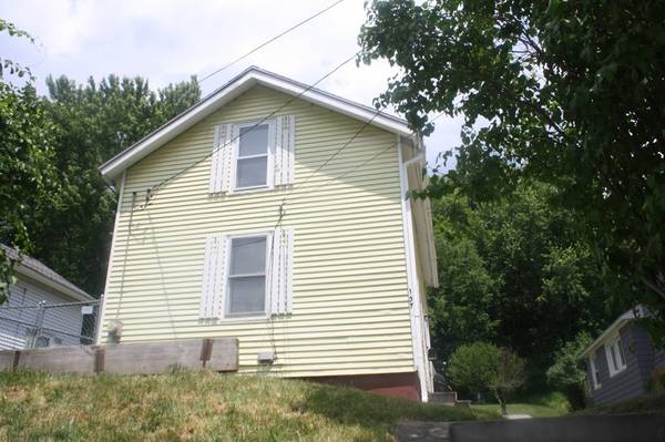 157 Hope Street, Greenfield, MA 01301