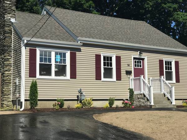 14 Macomber Ave, Dartmouth, MA 02747