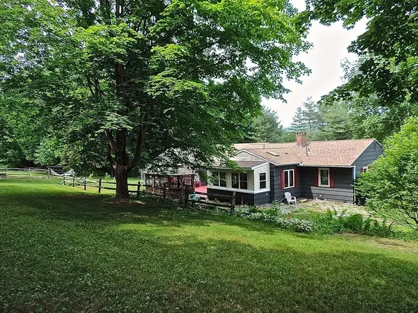 Bernardston, MA 01337,19 Chapin #A