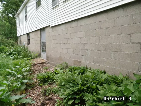 Chelmsford, MA 01824,10 Oak Knoll Ave