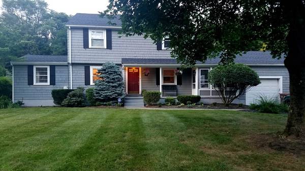 26 Old Tavern Rd, Wayland, MA 01778