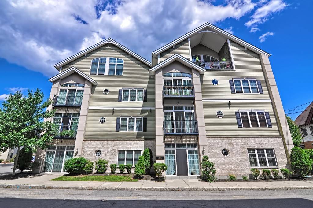 163 Rumford Ave #304, Mansfield, MA 02048