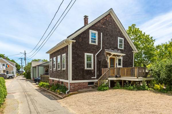 6 Whorfs Ct, Provincetown, MA 02657