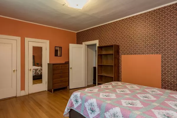 Brookline, MA 02445,37 Englewood #3