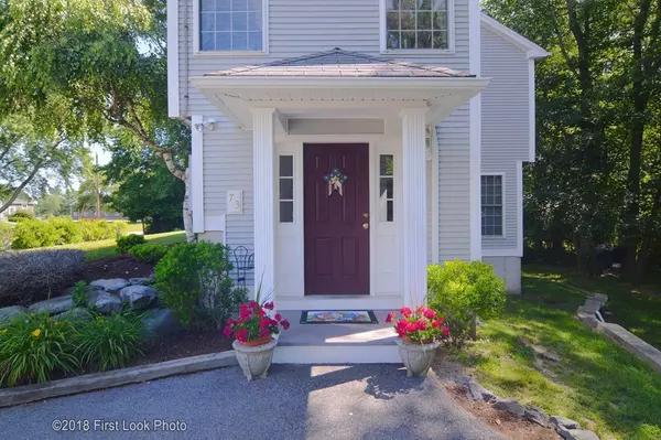 Seekonk, MA 02771,73 Greenwood Ave