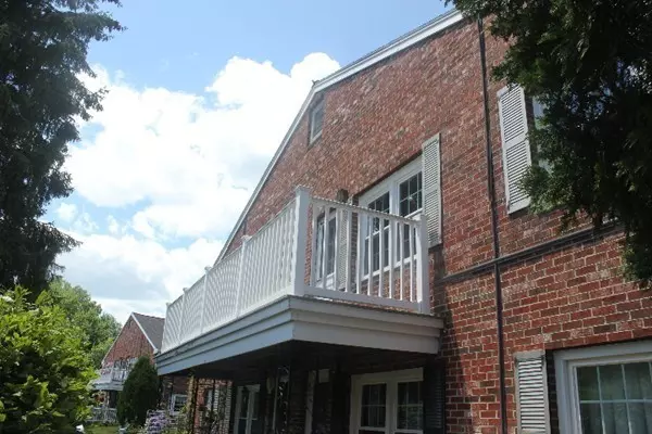Acton, MA 01720,7 Elm St #5