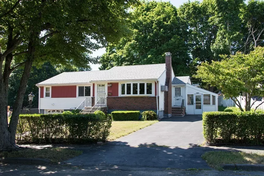 11 Holden Street, Peabody, MA 01960