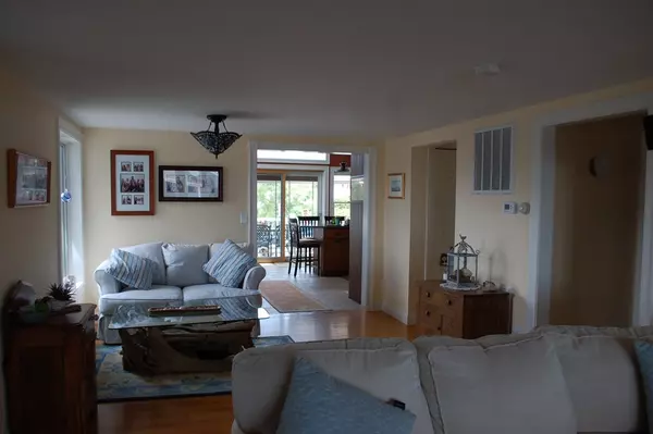 Ipswich, MA 01938,9 Dartmouth Rd