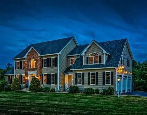 8 Galahad Rd, Northborough, MA 01532