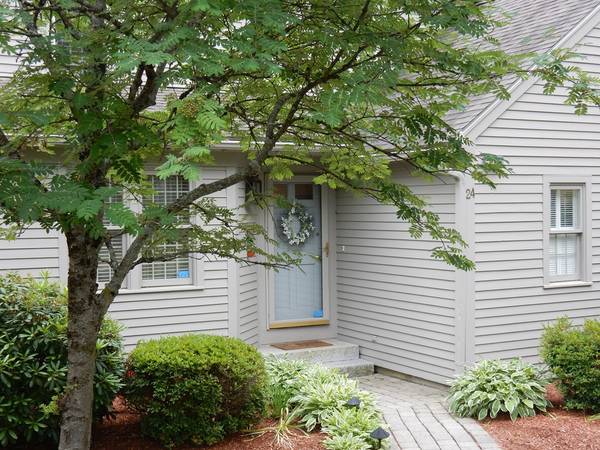 24 Wintergreen Ct #24, Lunenburg, MA 01462