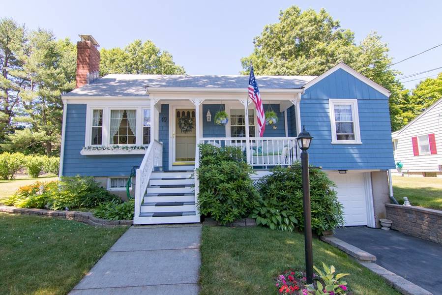 40 Roosevelt Ave, North Attleboro, MA 02760