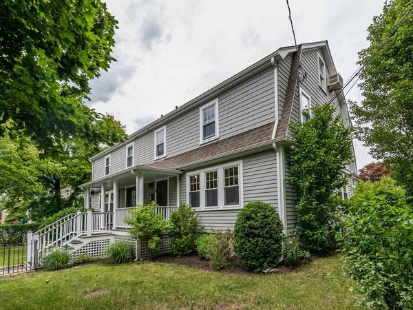 Newton, MA 02465,30 Myrtle Street #30