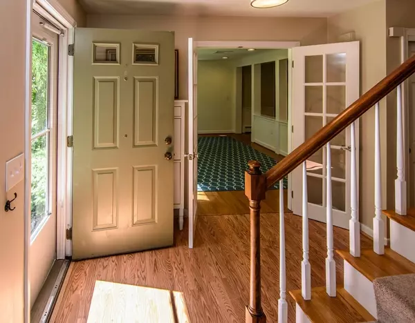 Westborough, MA 01581,28 Longmeadow Rd