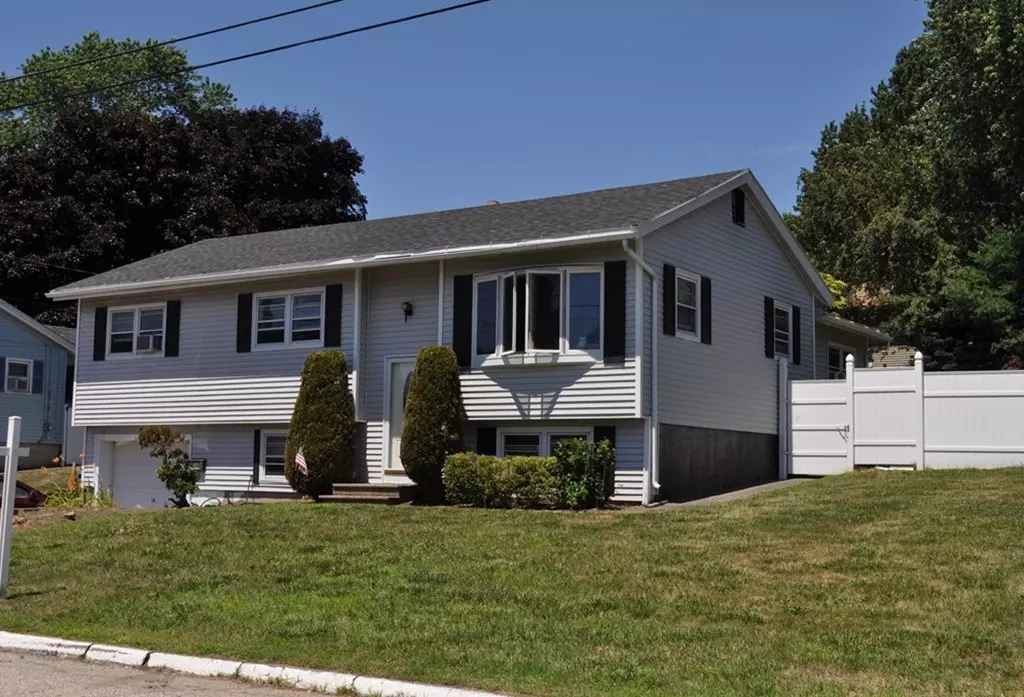 Lawrence, MA 01843,5 Martha Lane