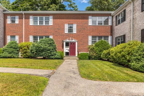 39 Lake Shore Court #39C-4, Boston, MA 02135