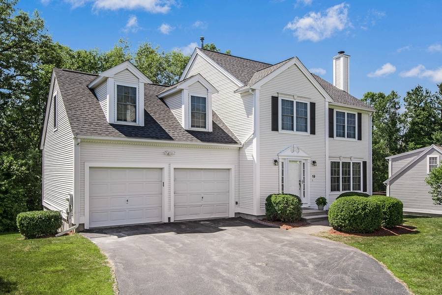 19 Indian Pond Road, Westborough, MA 01581