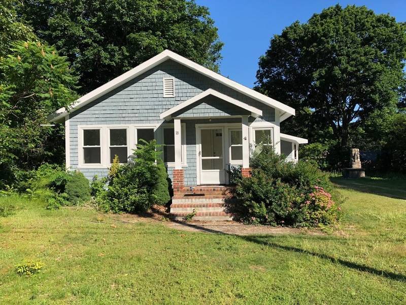 18 Arlington Road, Plymouth, MA 02360