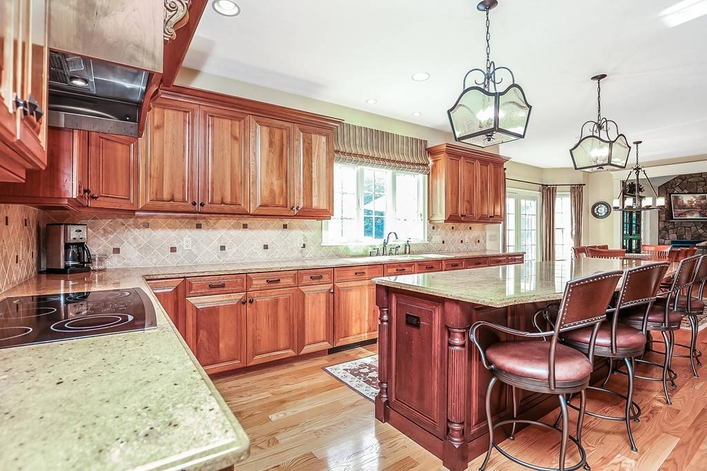 Middleton, MA 01949,9 Pollock Dr