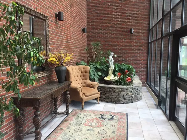 Lynn, MA 01902,154 Lynnway #501