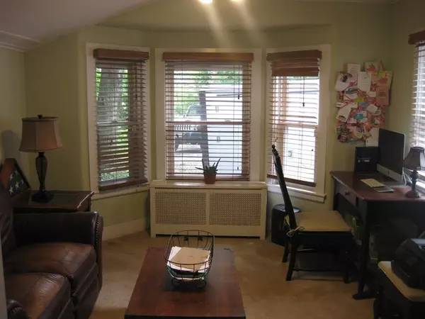 Weymouth, MA 02189,33 Whitman St