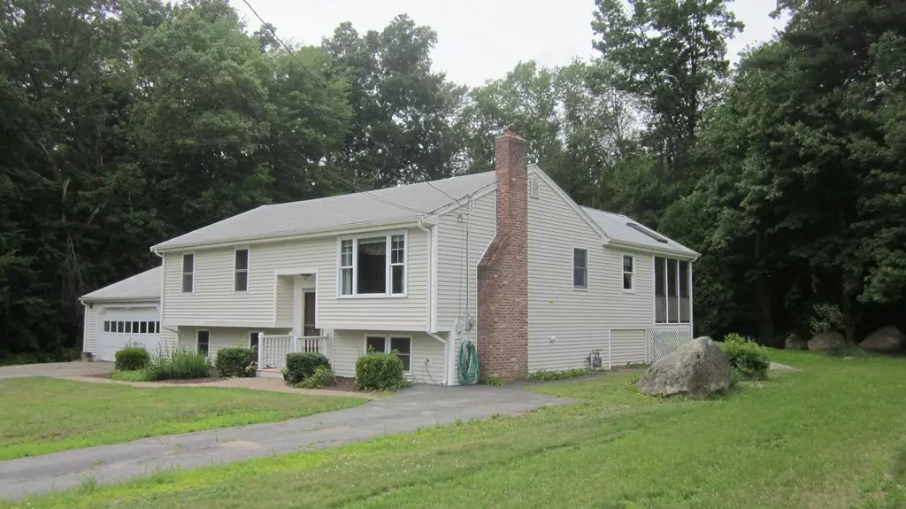 Milford, MA 01757,11 Westchester Dr