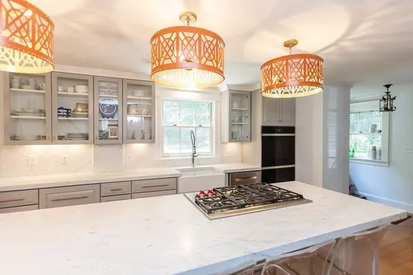 Wellesley, MA 02481,18 Cushing Road