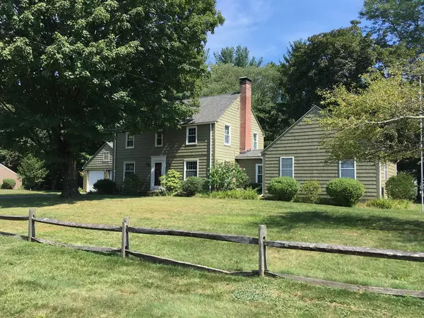 5 Colonial Rd, Wilbraham, MA 01095