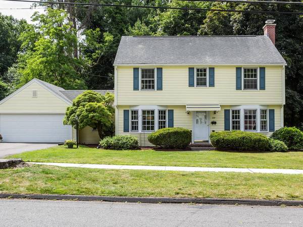 109 Pleasantview Ave, Longmeadow, MA 01106