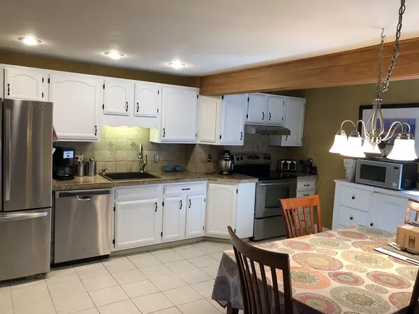 Plymouth, MA 02360,33 Clearwater Dr