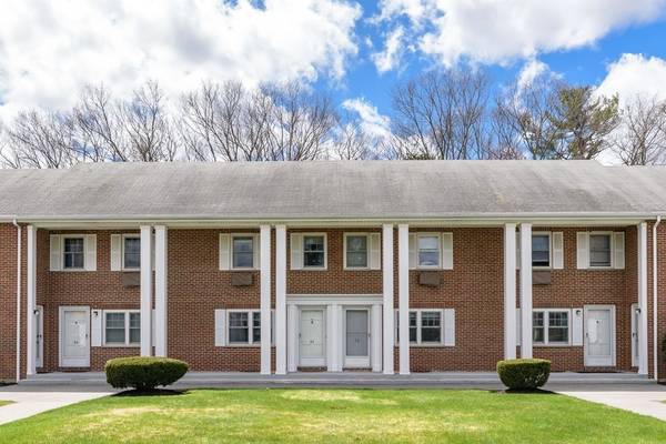 53 Emerson Gardens #53, Lexington, MA 02420