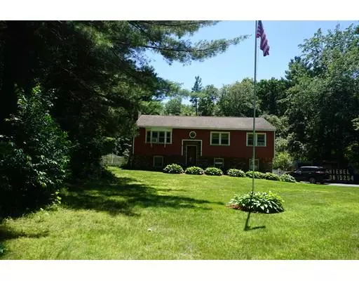 Billerica, MA 01821,4 Comanche Cir