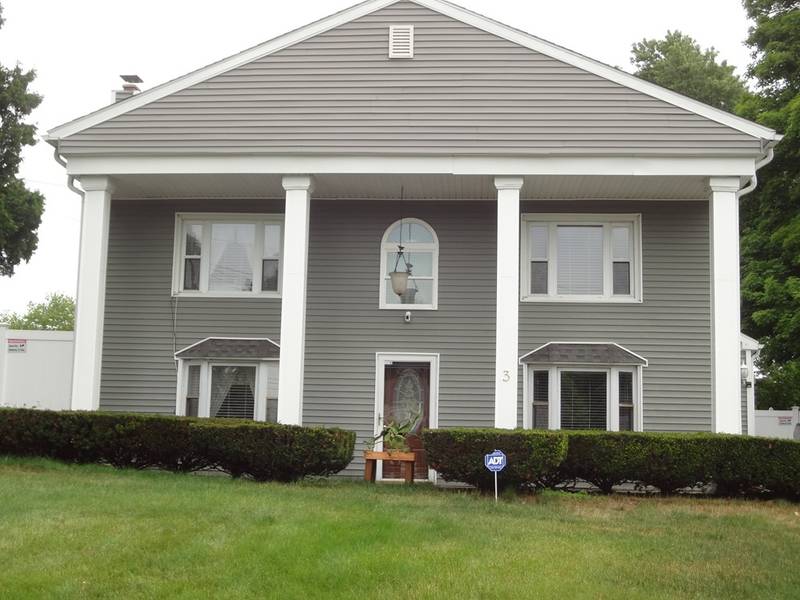 3 Fontaine St, Ludlow, MA 01056