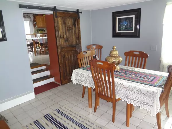 Ludlow, MA 01056,3 Fontaine St